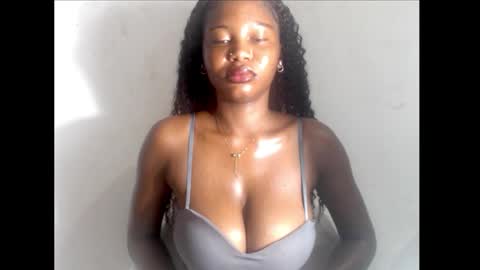 beautyslut1 online show from March 25, 2026, 5:13 am