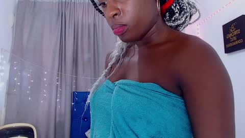 Snapshot of beautyyebonyy chatting on December 27, 2024, 7:35 pm Abby online show from December 27, 2024, 7:35 pm