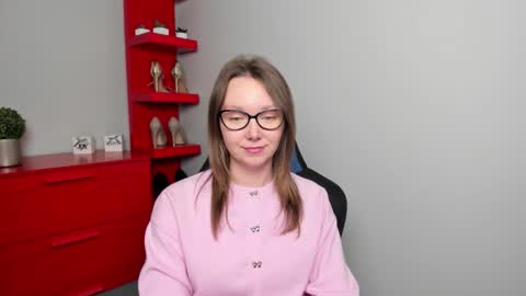 Zoe online show from October 6, 2025, 6:22 am