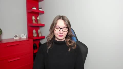 Zoe online show from November 17, 2025, 7:25 am