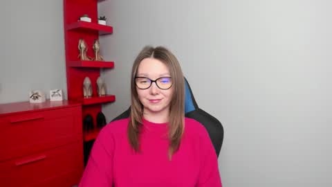 Zoe online show from November 21, 2025, 7:40 am