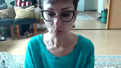 Snapshot of bebacksooon chatting on May 25, 2026, 9:59 am Raluca online show from May 25, 2026, 9:59 am