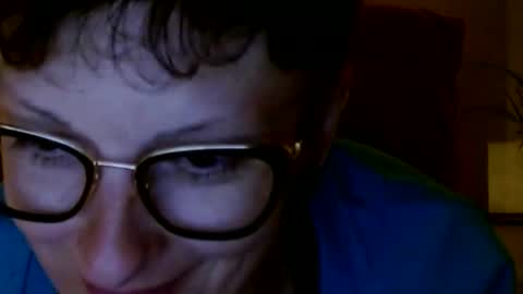 Snapshot of bebacksooon chatting on June 1, 2026, 7:15 pm Raluca online show from June 1, 2026, 7:15 pm
