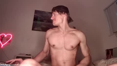 bebe  dust online show from October 31, 2025, 11:44 am