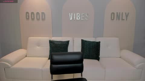 Am Becca online show from April 17, 2026, 11:57 am