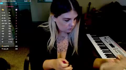 Snapshot of beccalubov chatting on July 10, 2026, 2:19 pm Becca Lubov online show from July 10, 2026, 2:19 pm