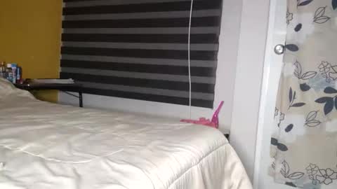 BECKY BOO  online show from April 24, 2026, 1:19 am