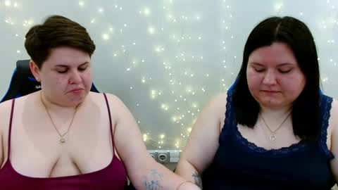 Snapshot of beckyandellen chatting on May 27, 2026, 10:23 am BeckyAndEllen online show from May 27, 2026, 10:23 am