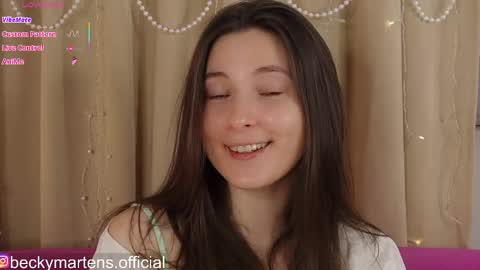 Snapshot of beckymartens chatting on June 7, 2026, 4:27 am BeckyMartens come join me on while im offline here online show from June 7, 2026, 4:27 am