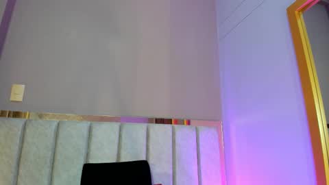 BeckyVidal online show from December 1, 2025, 6:02 pm