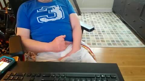 Snapshot of bedwetboy chatting on April 19, 2026, 2:49 pm Bedwetboys online show from April 19, 2026, 2:49 pm