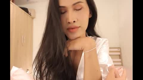 bee_thai online show from December 20, 2024, 5:40 pm