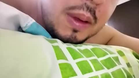 Criss2fer online show from April 8, 2026, 1:27 am