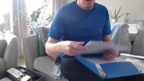 beejee88 online show from April 12, 2026, 11:26 am