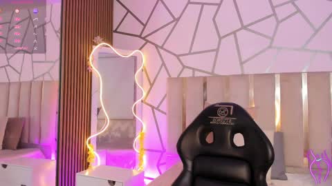 BELLA online show from April 5, 2026, 12:08 am