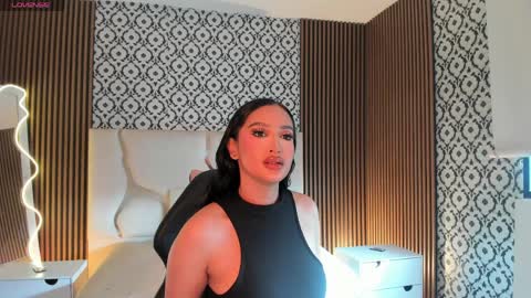 BELLA online show from April 10, 2026, 12:21 pm