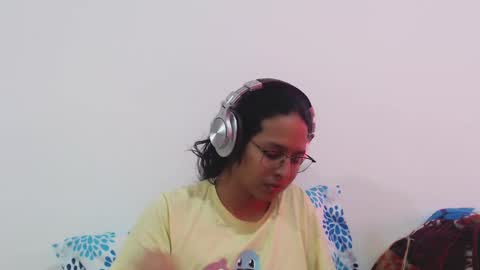 Snapshot of beentage chatting on March 10, 2025, 6:01 pm Alex online show from March 10, 2025, 6:01 pm