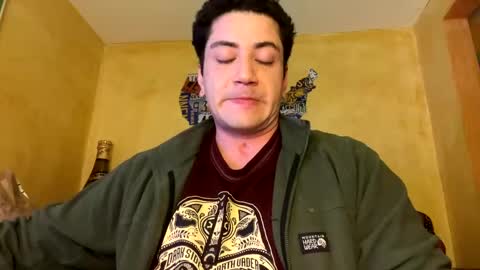 Snapshot of bekindgethigh chatting on January 18, 2025, 6:24 am bekindgethigh online show from January 18, 2025, 6:24 am