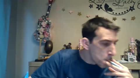 Snapshot of belgianboy33 chatting on December 17, 2025, 7:58 am Dreamcock online show from December 17, 2025, 7:58 am