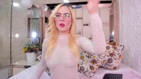 Snapshot of belinda_dulce chatting on April 23, 2026, 12:04 pm Belinda online show from April 23, 2026, 12:04 pm