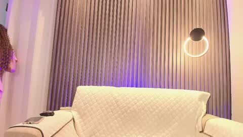 Snapshot of belinda_hills chatting on February 13, 2025, 7:21 pm belinda online show from February 13, 2025, 7:21 pm