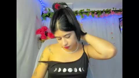 modelo independiente online show from April 22, 2026, 8:54 pm