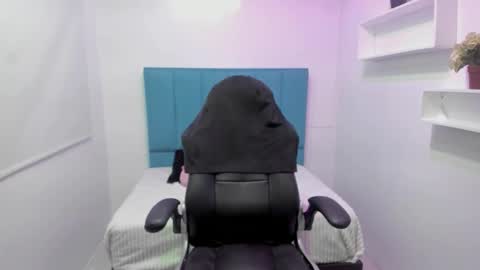 Snapshot of belinda_ws chatting on September 22, 2025, 1:02 pm Bella online show from September 22, 2025, 1:02 pm