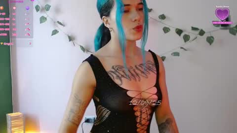 Snapshot of bell_art chatting on September 12, 2025, 6:52 pm online show from September 12, 2025, 6:52 pm
