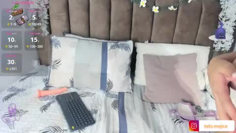 bella13_ online show from March 31, 2026, 8:53 pm