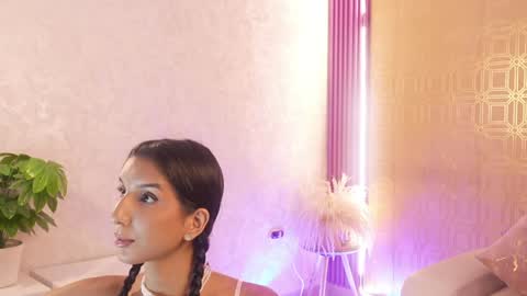 Snapshot of bella19__ chatting on May 26, 2026, 8:27 pm bella19 online show from May 26, 2026, 8:27 pm