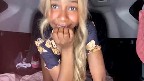 Snapshot of bella19sua chatting on November 2, 2025, 2:36 am bella19sua online show from November 2, 2025, 2:36 am