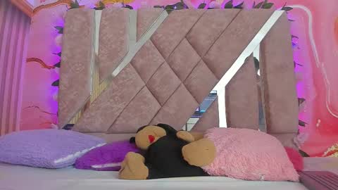 Melanie  online show from February 23, 2026, 10:34 am