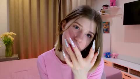 Bella online show from February 21, 2026, 10:00 pm