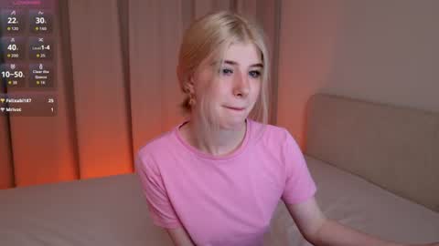 Snapshot of bella_amoury chatting on June 12, 2026, 6:07 pm Bella online show from June 12, 2026, 6:07 pm