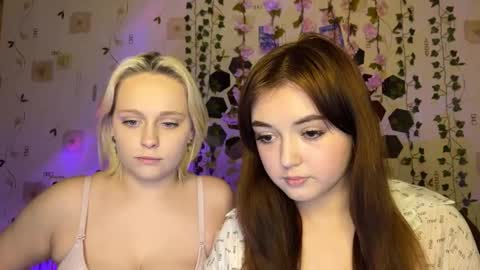 bella_and_alice online show from October 1, 2025, 2:56 pm