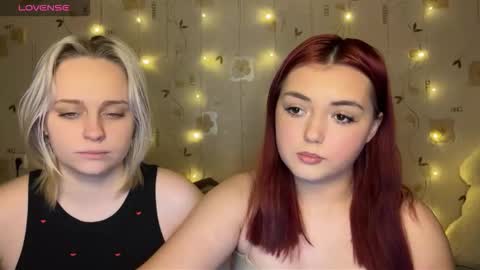 bella_and_alice online show from January 17, 2026, 6:33 pm