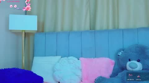 Snapshot of bella_barby chatting on June 6, 2026, 7:24 am Bella online show from June 6, 2026, 7:24 am