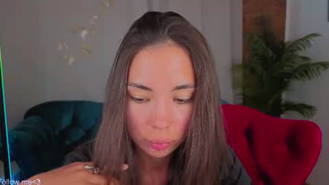 Snapshot of bella_coyy__888 chatting on June 10, 2026, 1:54 pm Bella online show from June 10, 2026, 1:54 pm
