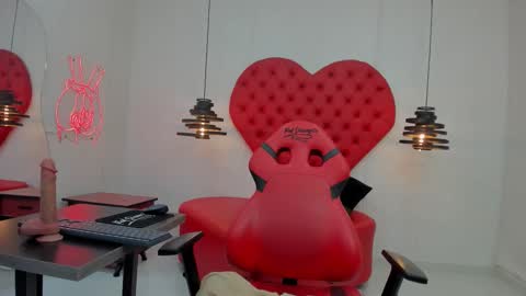 Bella Cutte  online show from November 25, 2025, 4:12 am