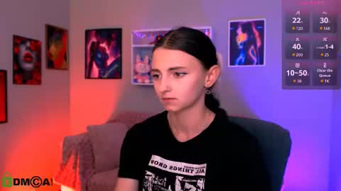 Snapshot of bella_dorn chatting on June 13, 2026, 7:34 pm Bella online show from June 13, 2026, 7:34 pm