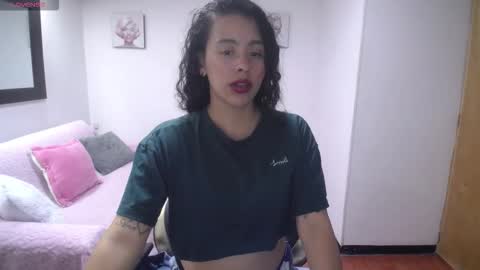 Snapshot of bella_flower_ chatting on November 16, 2025, 6:13 pm bella_flower_ online show from November 16, 2025, 6:13 pm