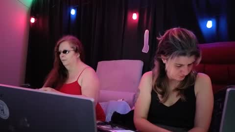 Bella James online show from September 24, 2025, 4:54 pm