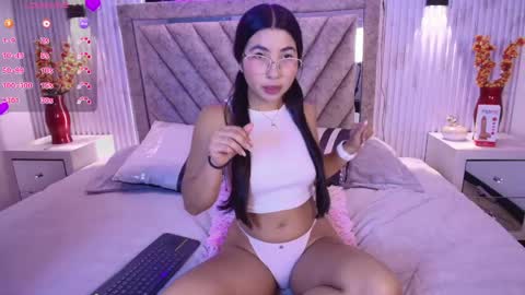 bella_martini_ online show from April 20, 2026, 1:03 pm