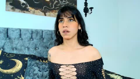 Bella online show from October 27, 2025, 12:58 am