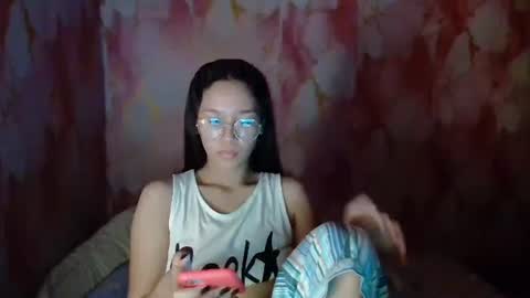 Snapshot of bella_saero chatting on May 9, 2026, 12:10 pm bella online show from May 9, 2026, 12:10 pm