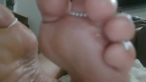 bella_sexy_feet online show from February 27, 2025, 10:20 pm