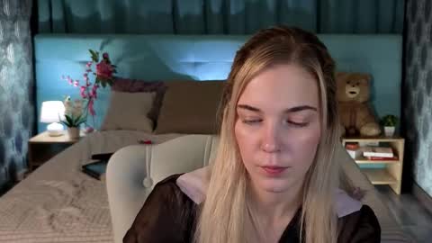 Bella online show from November 26, 2025, 12:55 am