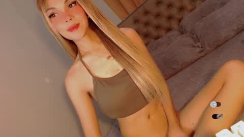 Bella online show from February 19, 2026, 1:12 am