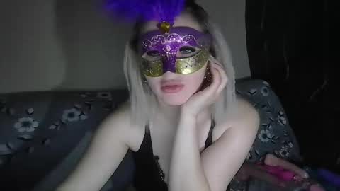 Snapshot of bella_tessy chatting on May 16, 2026, 8:18 pm Tessy online show from May 16, 2026, 8:18 pm