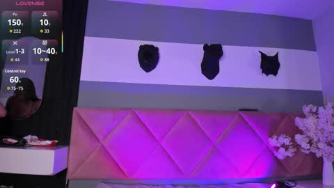 Bella online show from December 15, 2025, 12:20 pm